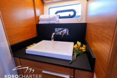 motoryacht-bavaria-450-sport-ht-falcon-korocharter-33