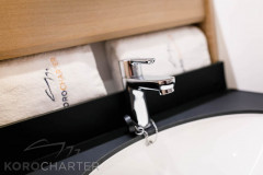 motorboot-bavaria-S33-ht-marina-punat-korocharter-77