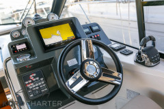 motorboot-bavaria-S33-ht-marina-punat-korocharter-31