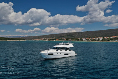 Motoryacht-charter-bavaria-virtess-420-Fly-IPS-spaceship-island-krk-marina-punat-croatia-korocharter-1