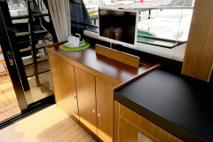 Motoryacht-charter-bavaria-virtess-420-Fly-IPS-spaceship-television-tv-marina-punat-croatia-korocharter