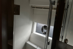 Princess-f50-flybridge-yacht-korocharter-punat-croatia-interior-bathroom-2