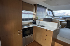Princess-f50-flybridge-yacht-korocharter-punat-croatia-interior-kitchen