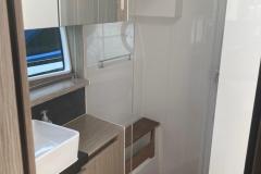 28-Sealine-F430-fly-ips-blue-lagoon-korocharter