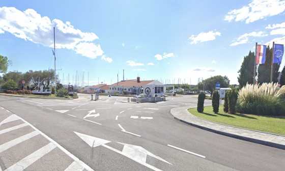 Entrance to Marina Punat with the parking barriers