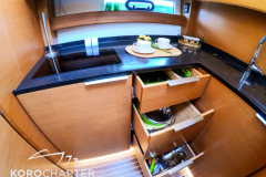 motoryacht-bavaria-450-sport-ht-falcon-korocharter-35