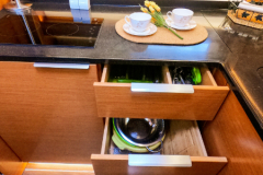 motoryacht-bavaria-450-sport-ht-falcon-korocharter-36