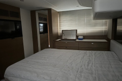 Princess-f50-flybridge-yacht-korocharter-punat-croatia-interior-master-cabin-3