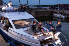 14-Sealine-F430-fly-ips-blue-lagoon-korocharter