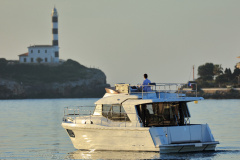 6-swift-trawler-30-fly-anna-rosa-korocharter-motoryacht