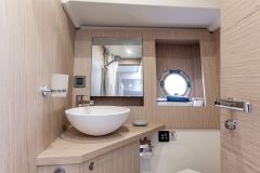 Swift-trawler-41-eduard-brochure-photo-korocharter-marina-punat-16