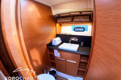 motoryacht-bavaria-450-sport-ht-falcon-korocharter-27