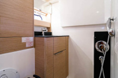 motorboot-bavaria-S33-ht-marina-punat-korocharter-76