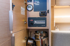 motorboot-bavaria-S33-ht-marina-punat-korocharter-73