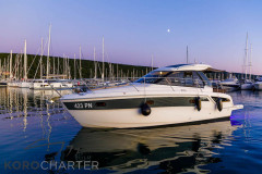 motorboot-bavaria-S33-ht-marina-punat-korocharter-11