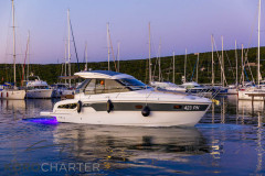 motorboot-bavaria-S33-ht-marina-punat-korocharter-15