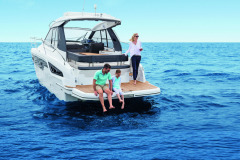 Bavaria-s33-ht-smiley-neue-korocharter-marina-punat-brochure-photo1
