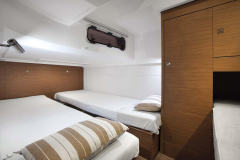 motorboot-jeanneau-leader-36-sport-ht-marina-punat-korocharter-21