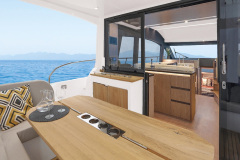 20-Sealine-F430-fly-ips-blue-lagoon-korocharter