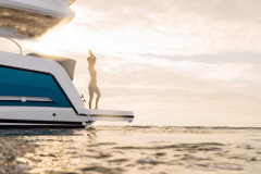 6-Sealine-F430-fly-ips-blue-lagoon-korocharter