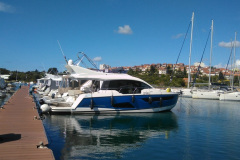 9-Sealine-F430-fly-ips-blue-lagoon-korocharter